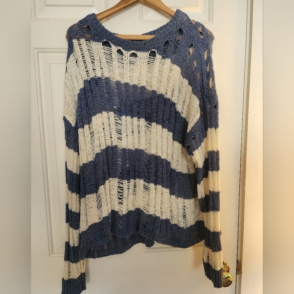 Blue Pepper Distressed Beachy Striped Sweater Size Large Blue White Open Knit